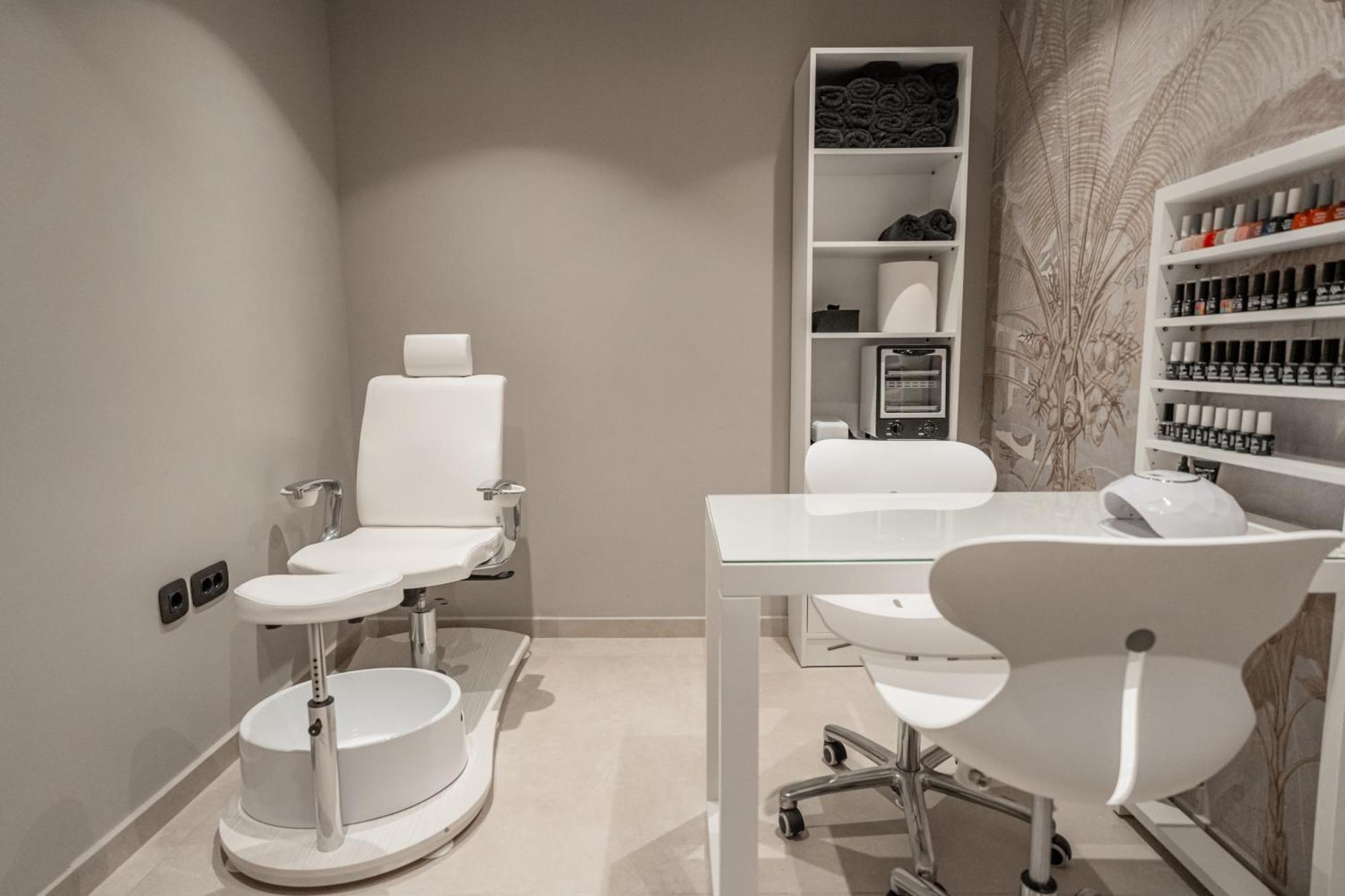 Ethereal White & - Adults Only 5*